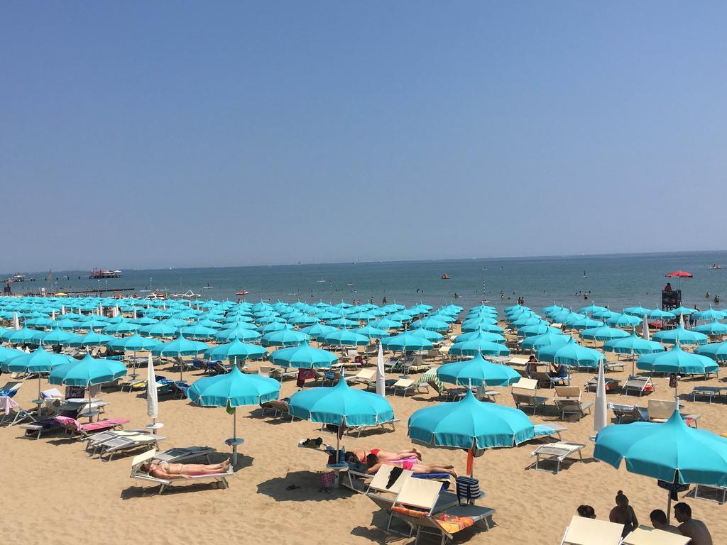 Hotel Croce Di Malta Lignano Sabbiadoro Luaran gambar