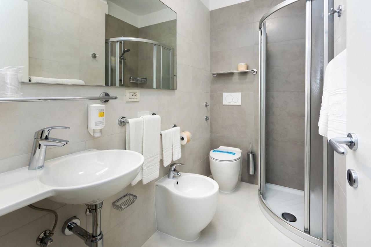 Hotel Croce Di Malta Lignano Sabbiadoro Luaran gambar