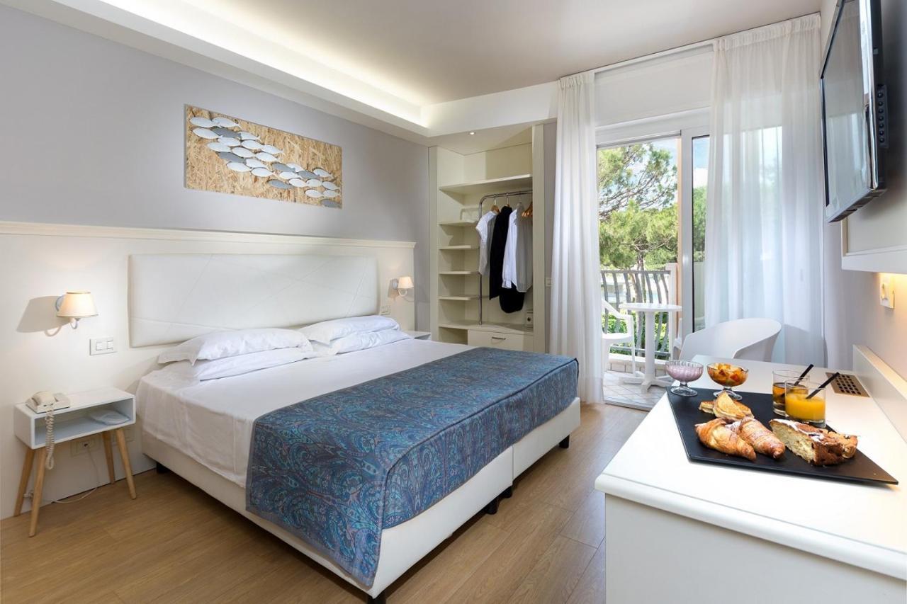 Hotel Croce Di Malta Lignano Sabbiadoro Luaran gambar